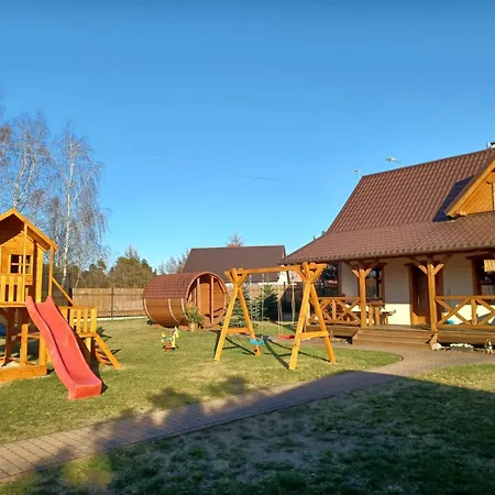 Dom Drewniany Na Kaszubach, Rzeka, Las, Pola, Niedaleko Jeziora *