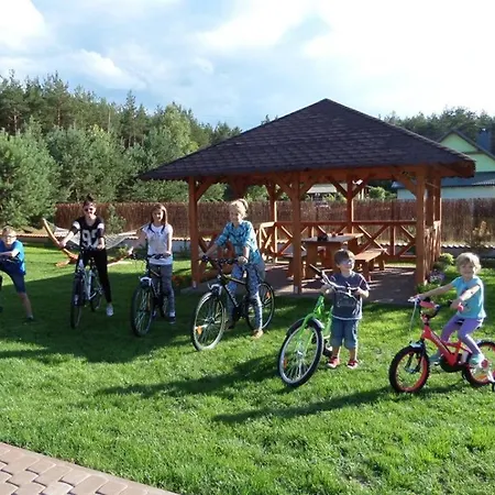 Dom Drewniany Na Kaszubach, Rzeka, Las, Pola, Niedaleko Jeziora Nowa Kiszewa