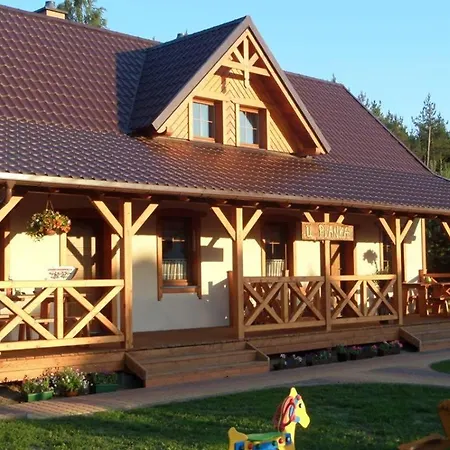 Апартаменты Dom Drewniany Na Kaszubach, Rzeka, Las, Pola, Niedaleko Jeziora