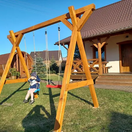 Dom Drewniany Na Kaszubach, Rzeka, Las, Pola, Niedaleko Jeziora Lejlighed *