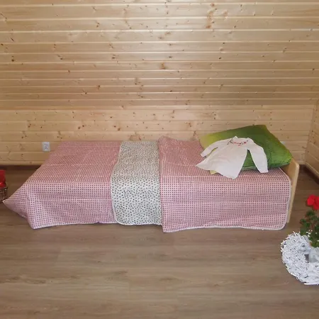 Dom Drewniany Na Kaszubach, Rzeka, Las, Pola, Niedaleko Jeziora Lejlighed
