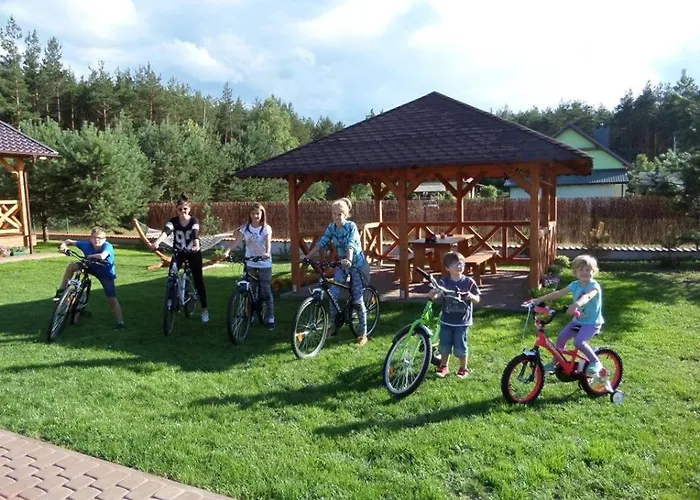 Dom Drewniany Na Kaszubach, Rzeka, Las, Pola, Niedaleko Jeziora Nowa Kiszewa